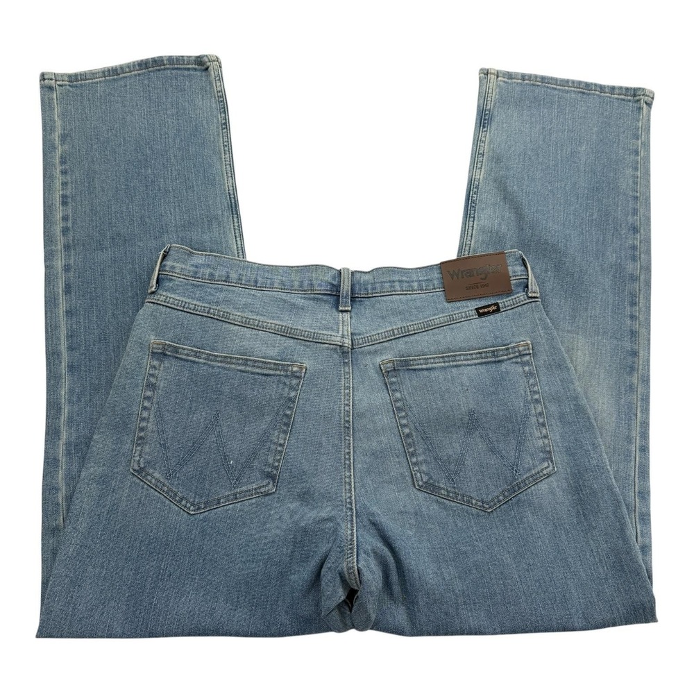 Wrangler Jeans Mens 33 X 32 Blue Relaxed Boot Bootcut Denim Pants Western NWT